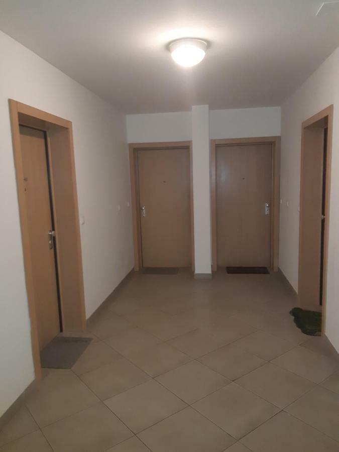 Apartment With Garage Lavici Zagreb Luaran gambar