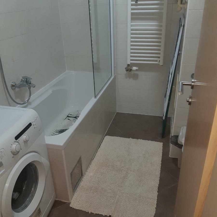 Apartment With Garage Lavici Zagreb Luaran gambar